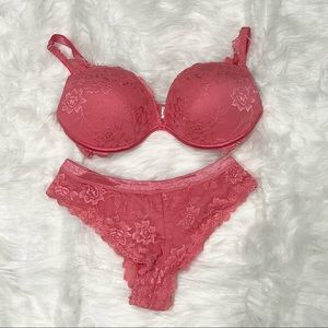 Fredericks of Hollywood Push Up Bra and Panty Set